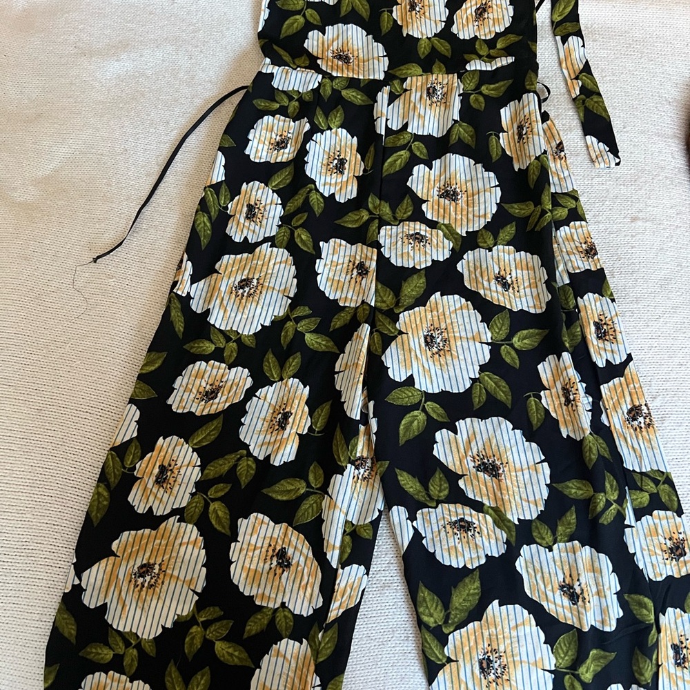 Forever 21 Black Wide-Leg Floral Jumpsuit with Cream Flowers